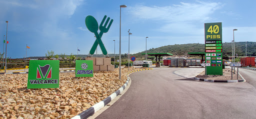 Una estación en Castellón para llenar el depósito del camión y cargar pilas